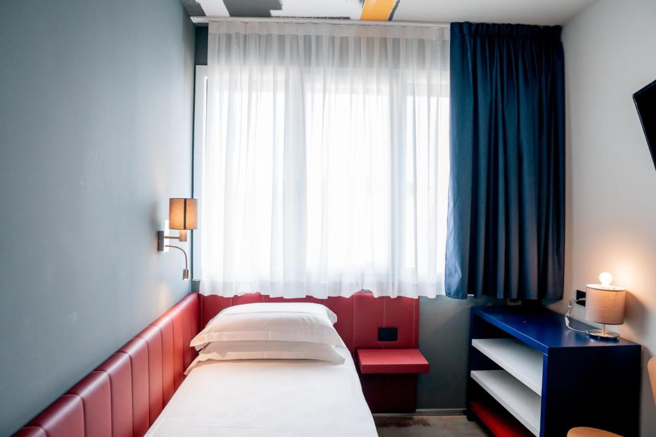 K Modern Hotel Пескьера-дель-Гарда Экстерьер фото